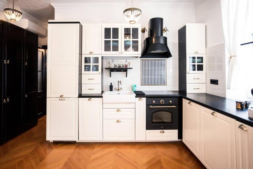 Luxurious Apartment Bella Lux In City Center With Free Parking Included! 스플리트 외부 사진